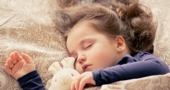 Hochbettnetze – Sicher schlafen im Hochbett baby-1151348_640