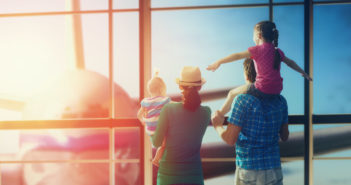 Familienurlaub: Was tun, wenn der Flug Verspätung hat? choreograph/123RF.COM